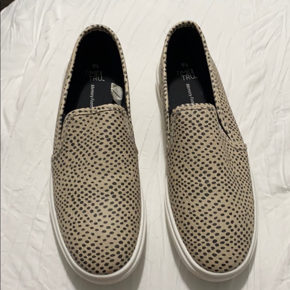 Spotted slip ons